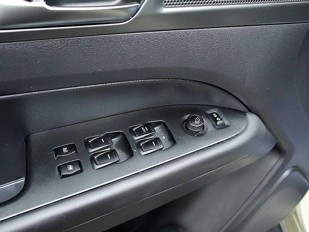 Ssangyong Rexton 2025 the color of pearl - Importación desde Corea - HF Imports Iquique - Foto 13