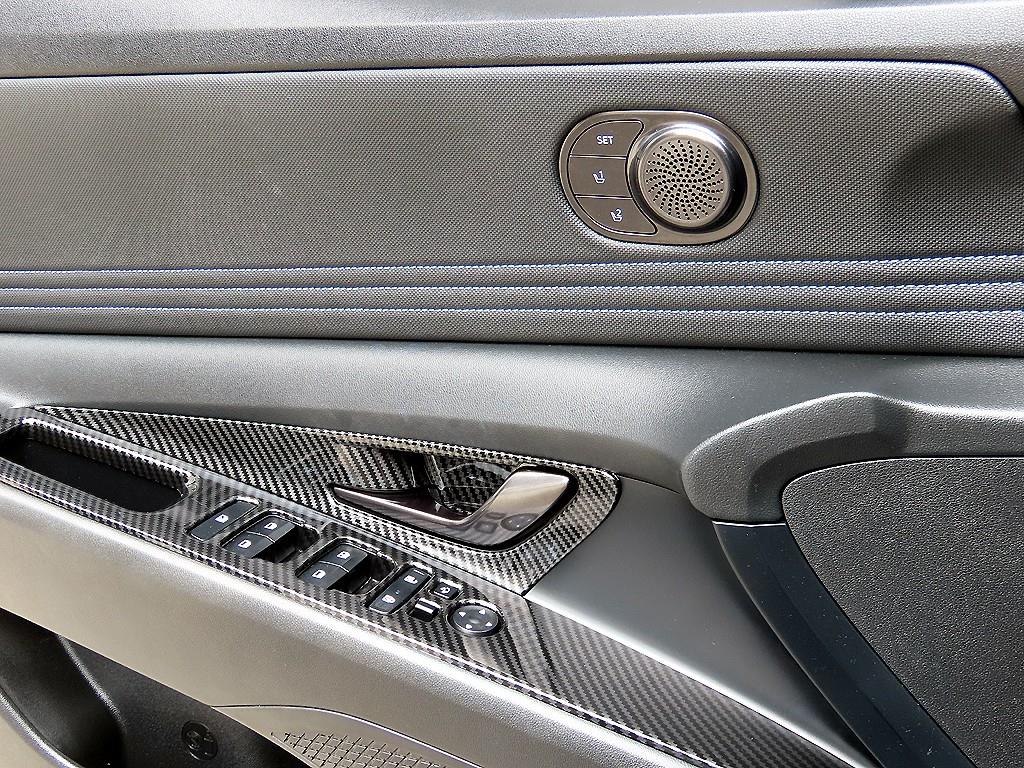 HYUNDAI Avante - Vista 11