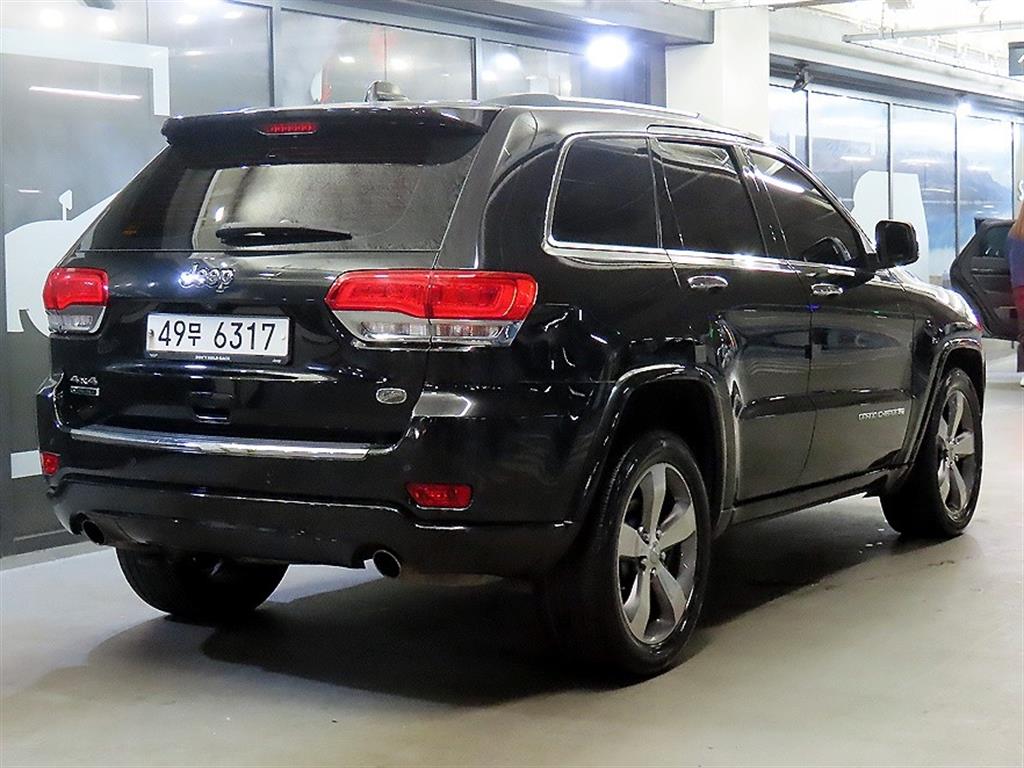 Jeep Cherokee - Vista 4