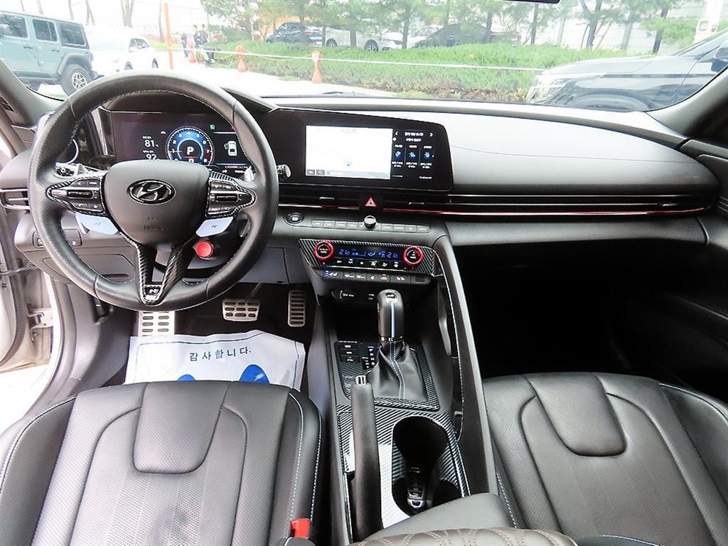 HYUNDAI Avante - Vista 7