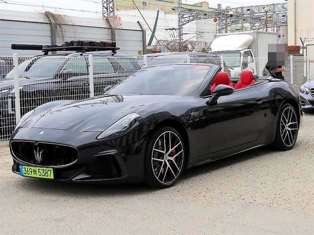 Maserati Gran Cabrio - Vista 6