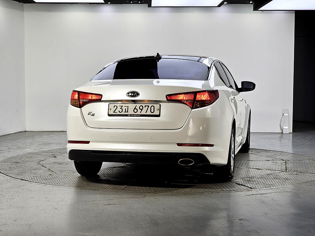 KIA K5 - Vista 3