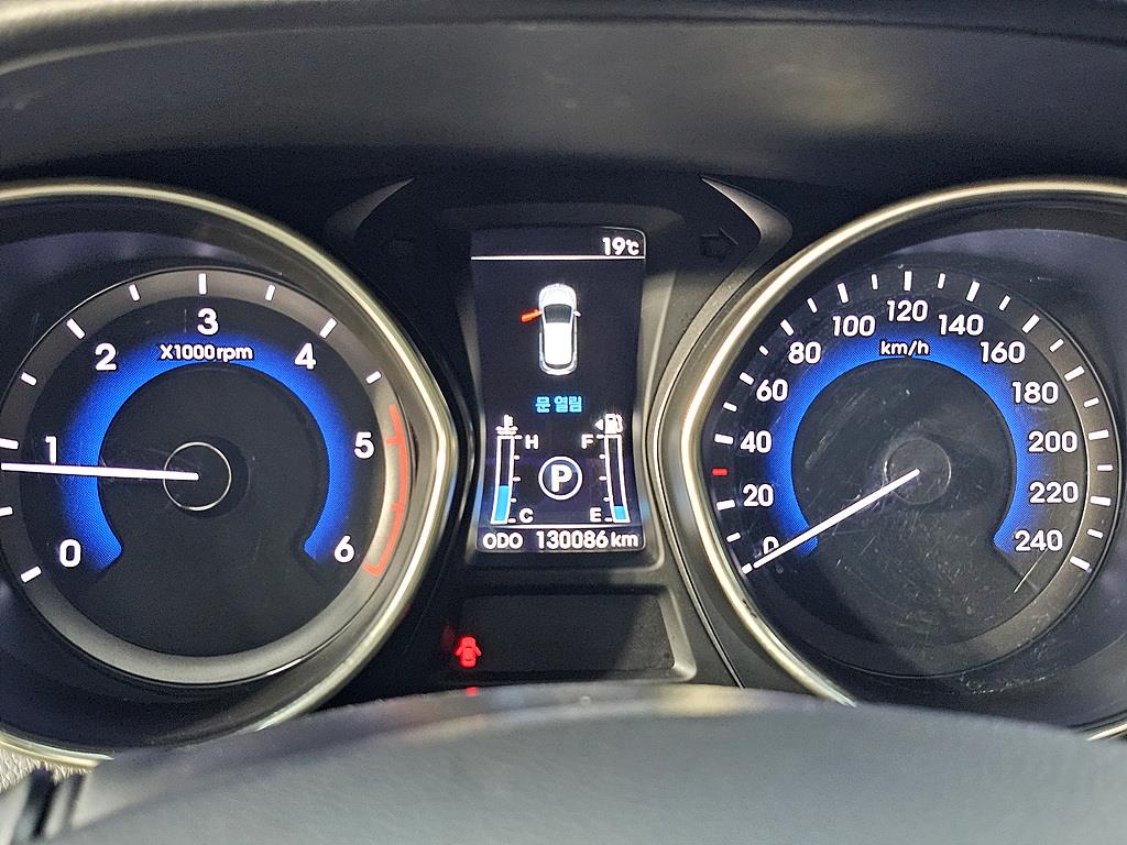 HYUNDAI i30 - Vista 7