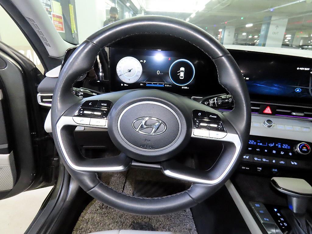 HYUNDAI Avante - Vista 8