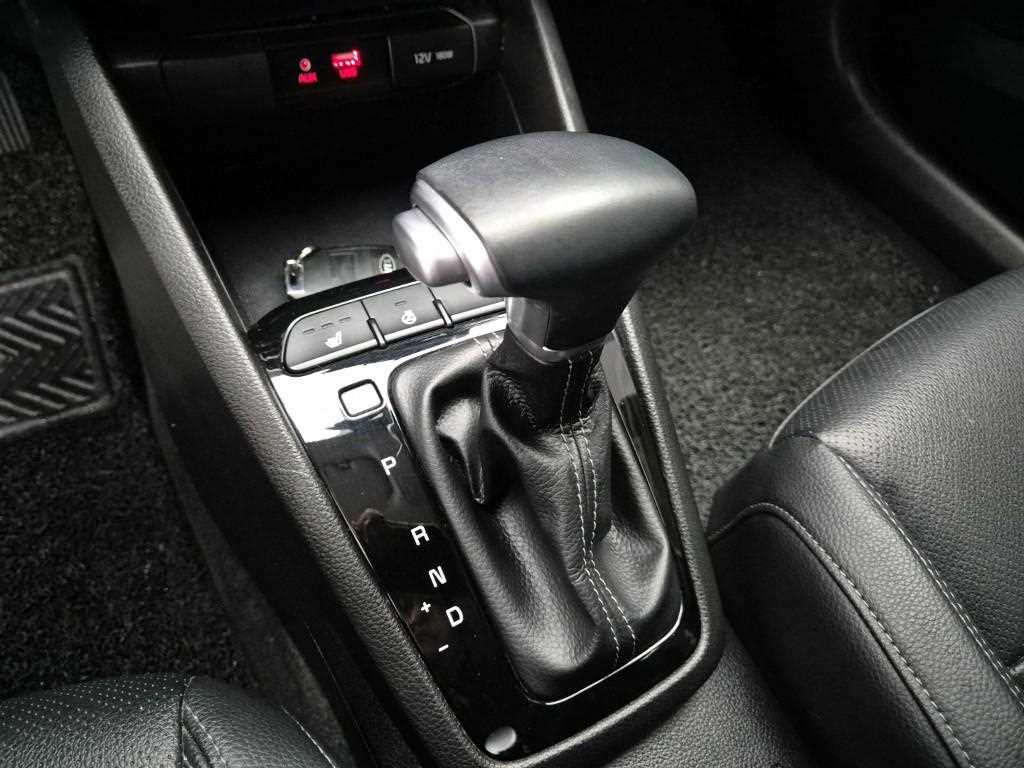 KIA Stonic - Vista 8