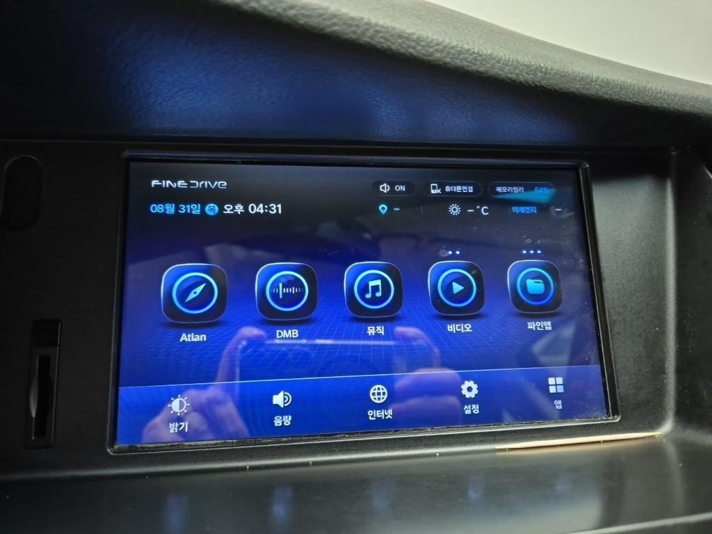 SAMSUNG SM7 - Vista 11