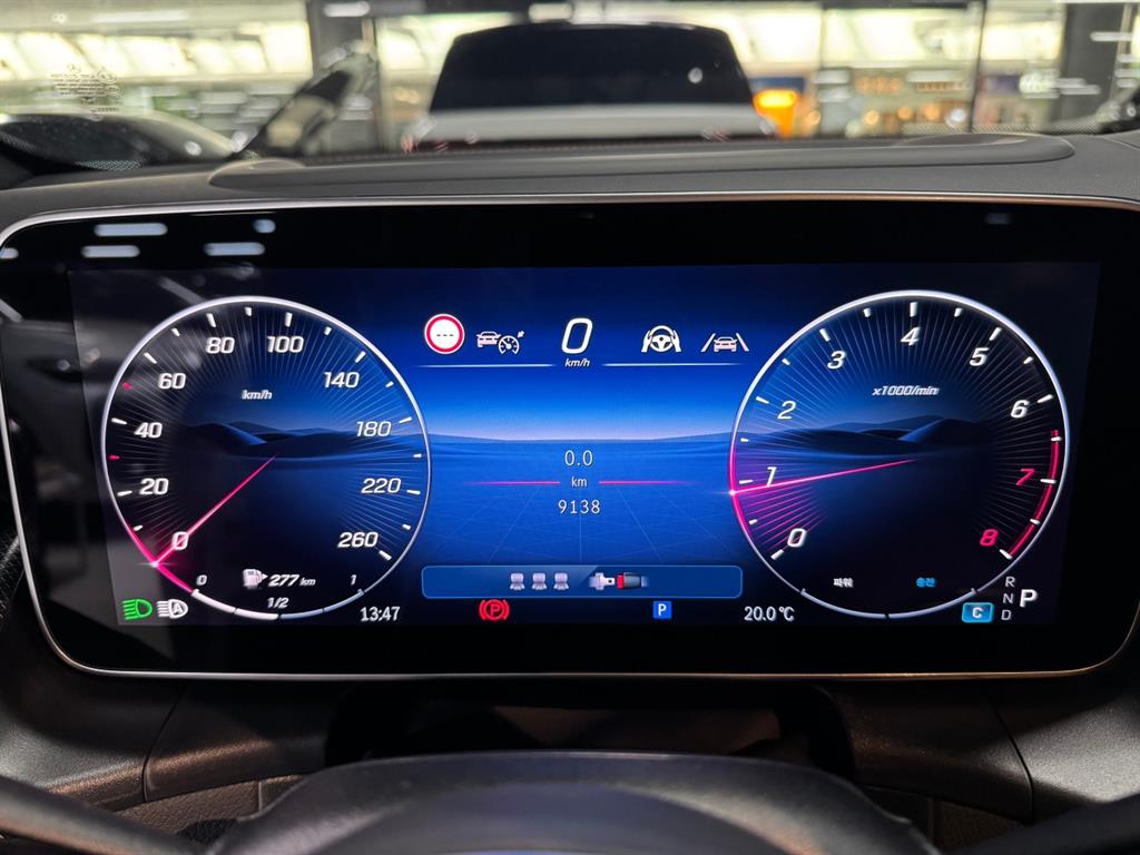 Mercedes Benz GLC Class - Vista 7