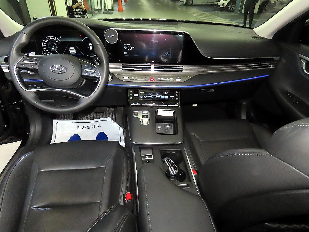 HYUNDAI Grandeur - Vista 10