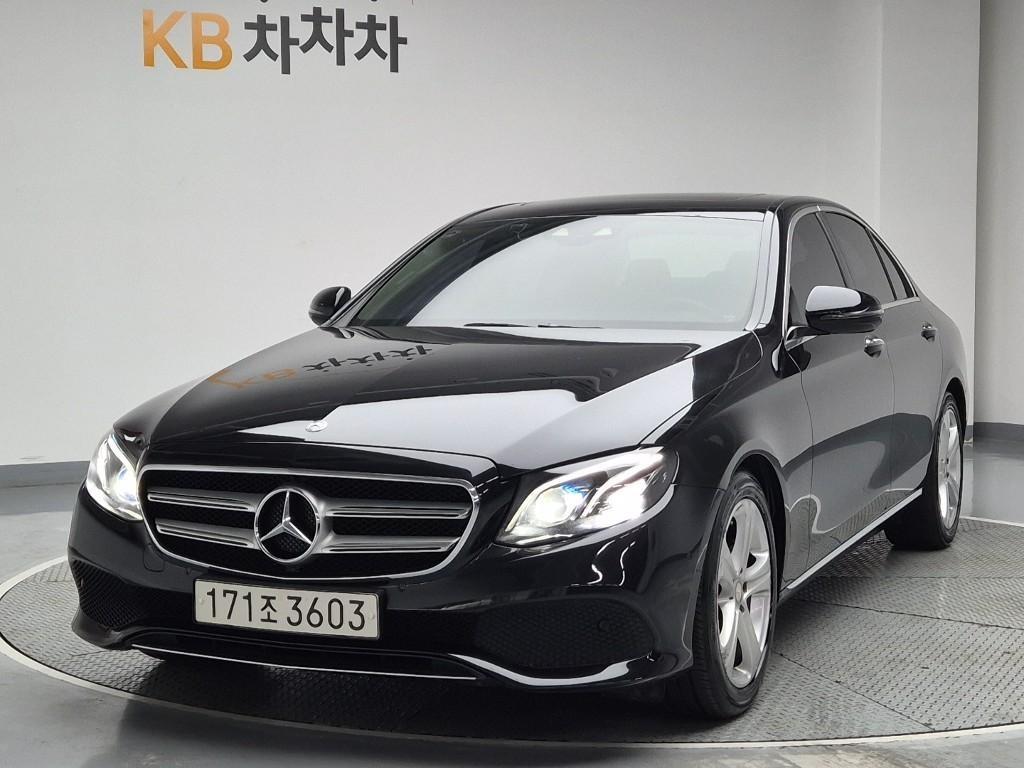Mercedes Benz E class 2017 Negro - Importación desde Corea - HF Imports Iquique - Foto 1