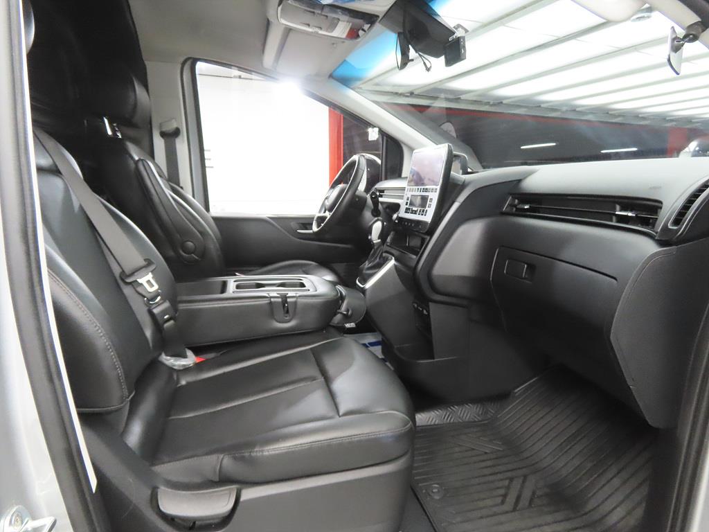 HYUNDAI Staria - Vista 6