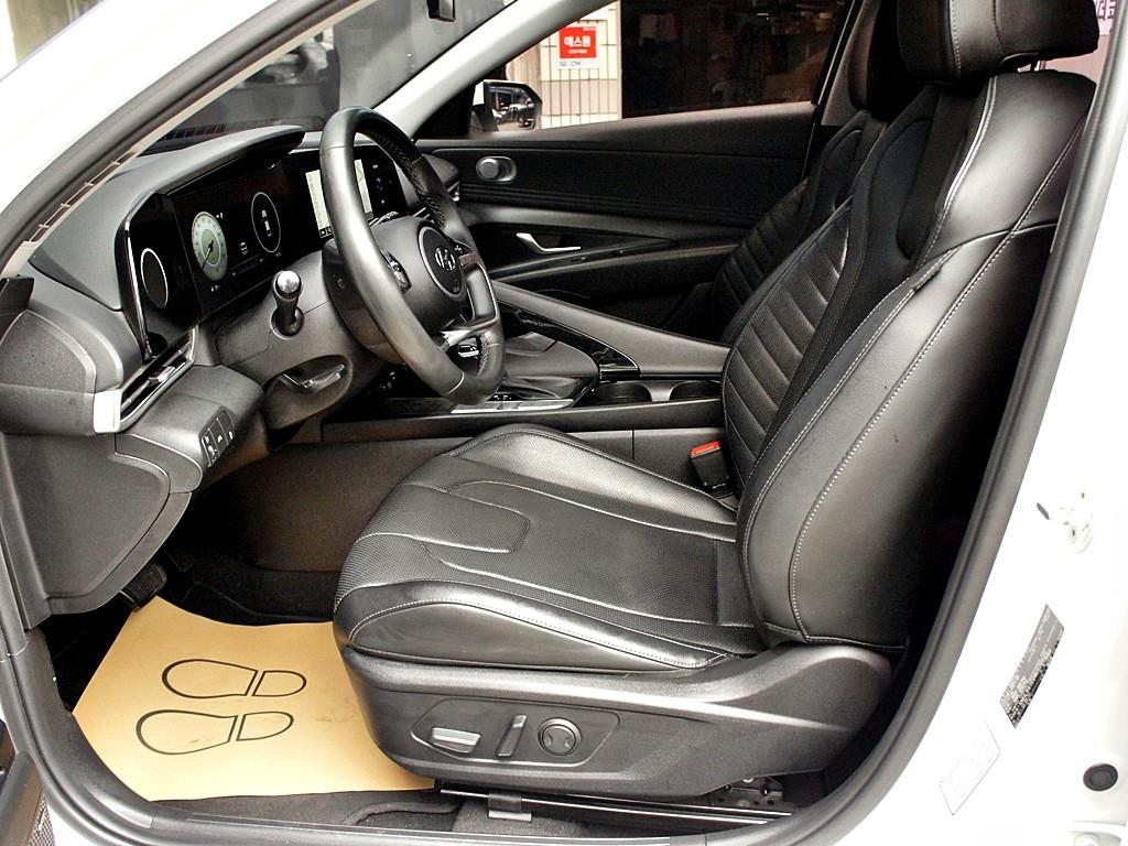 HYUNDAI Avante - Vista 8
