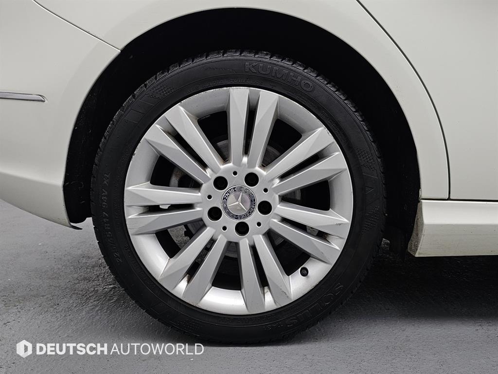 Mercedes Benz B Class (MY B) - Vista 5