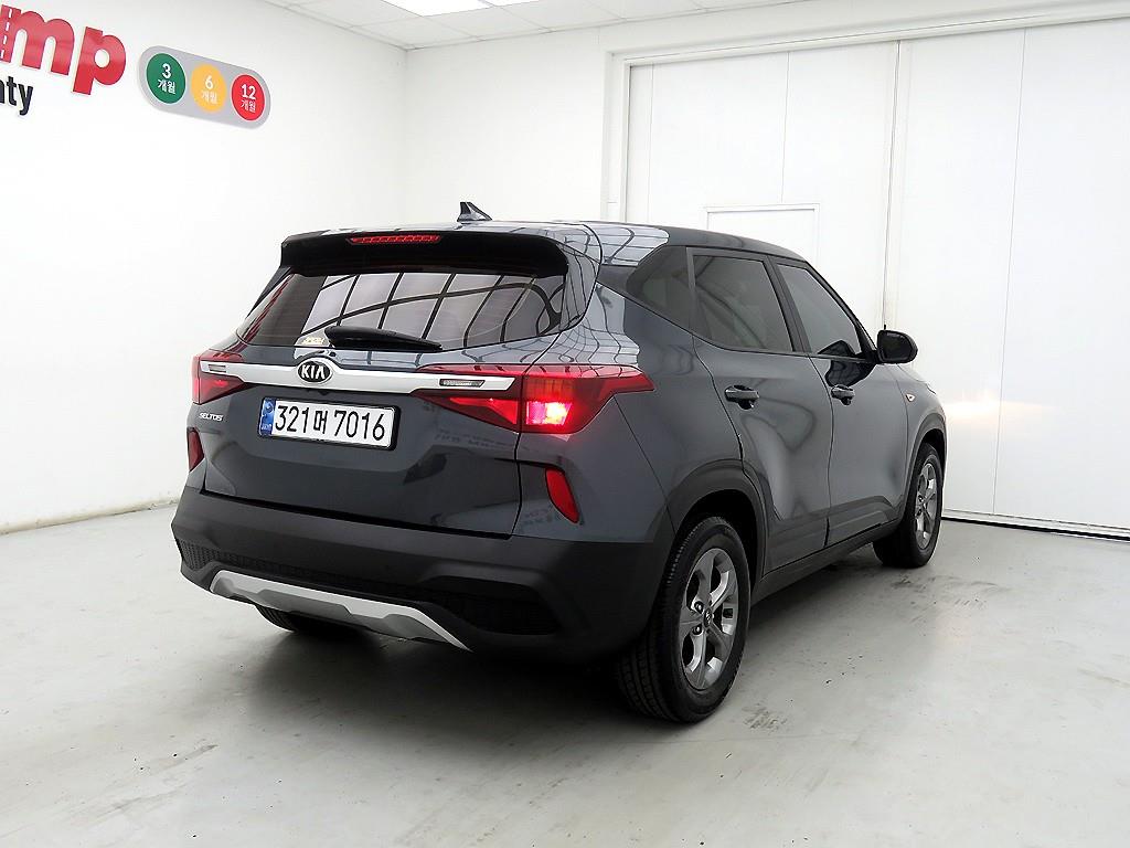 KIA Seltos - Vista 4