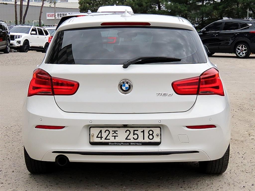 BMW 1 series - Vista 4
