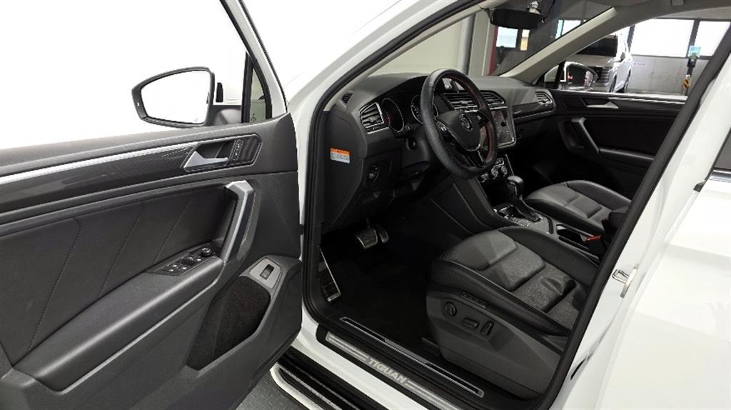 Volkswagen Tiguan - Vista 9
