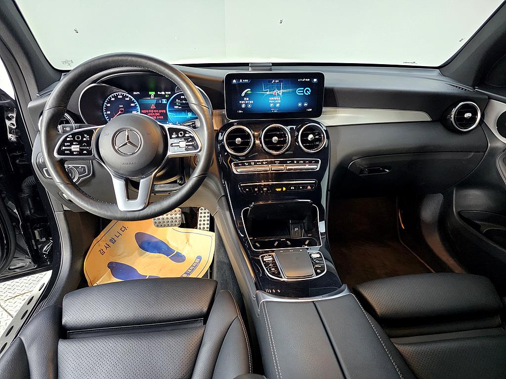 Mercedes Benz GLC Class - Vista 5