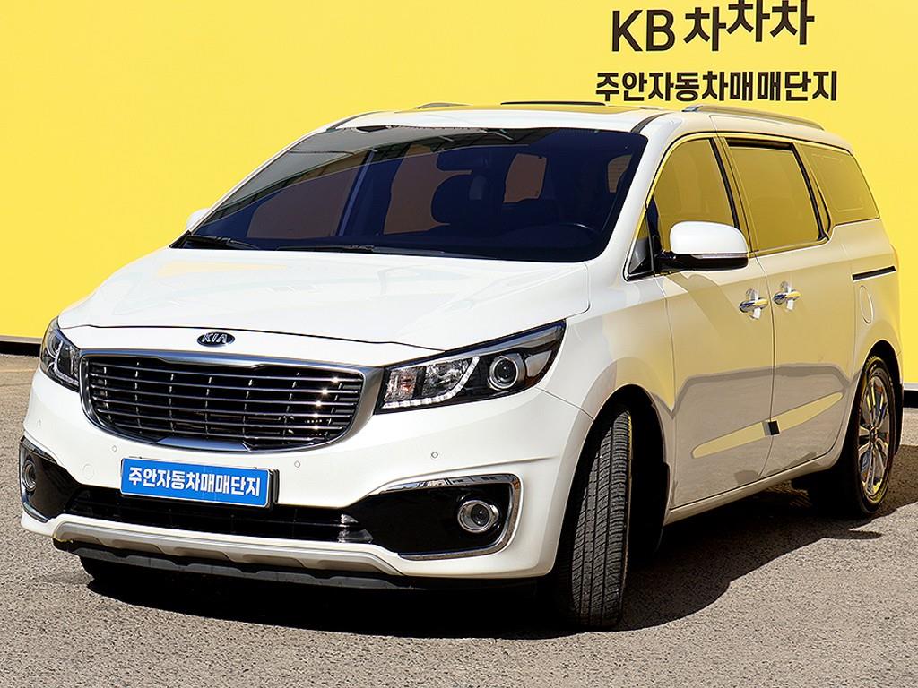 KIA Carnival - Vista 3