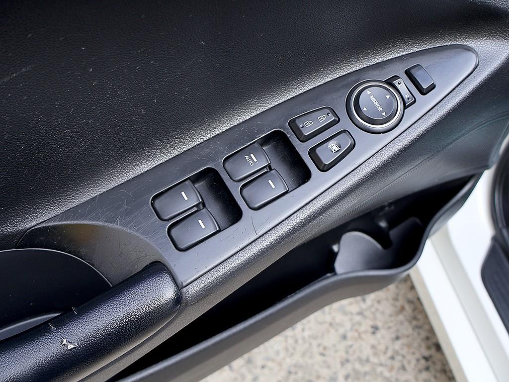 HYUNDAI Sonata 2014 Blanco - Importación desde Corea - HF Imports Iquique - Foto 12