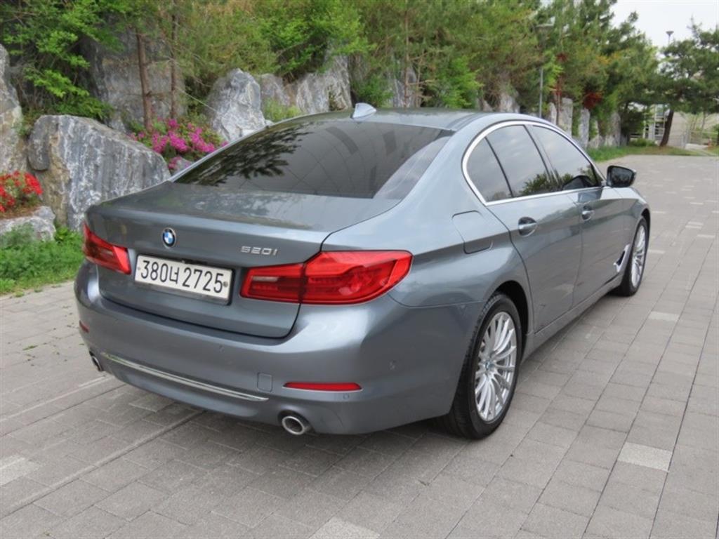 BMW 5 Series - Vista 5