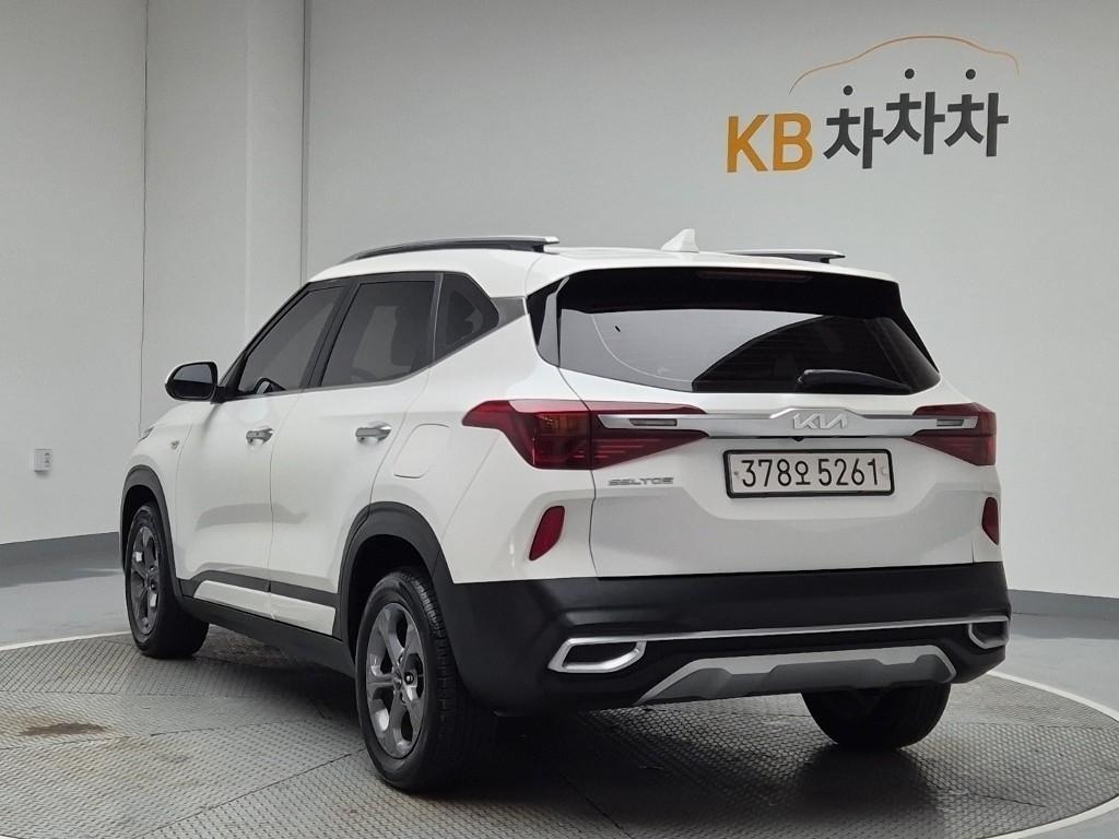 KIA Seltos - Vista 2