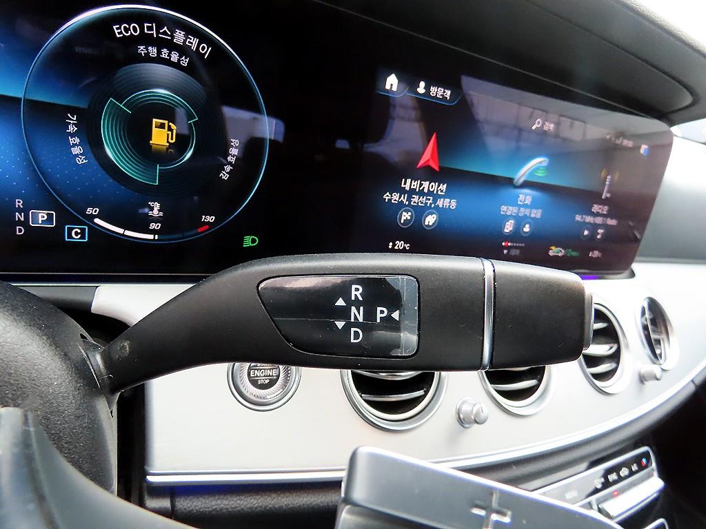 Mercedes Benz E class - Vista 10