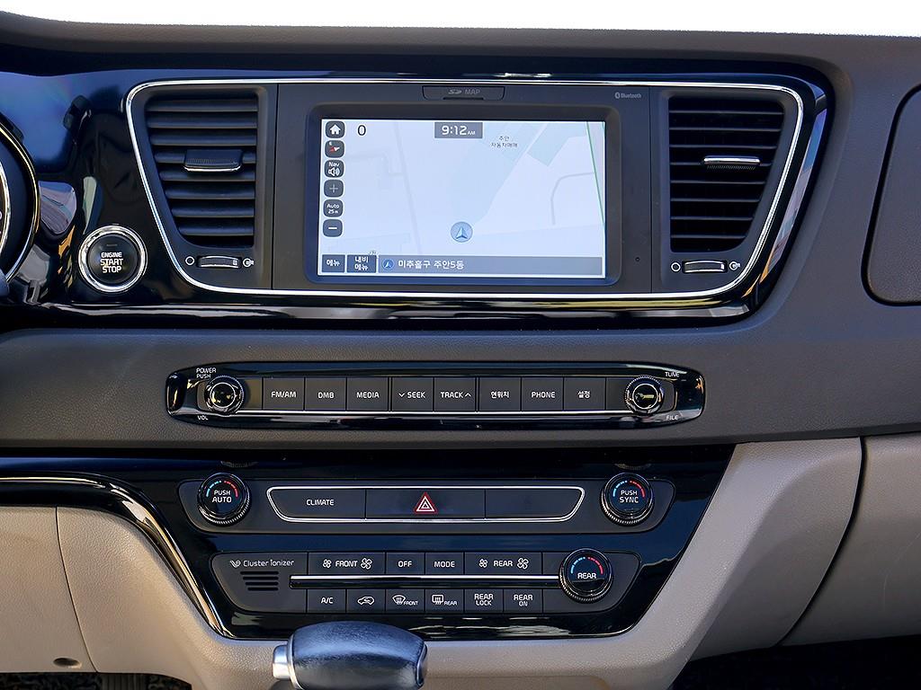 KIA Carnival 2017 Blanco - Importación desde Corea - HF Imports Iquique - Foto 8