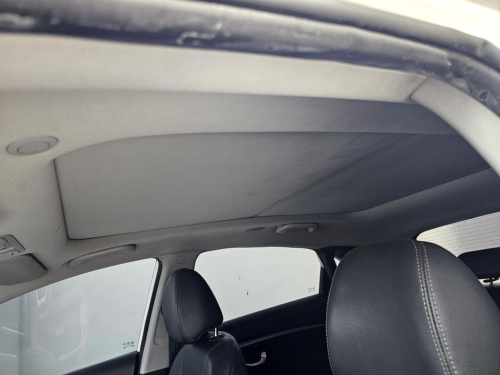 HYUNDAI i30 - Vista 12