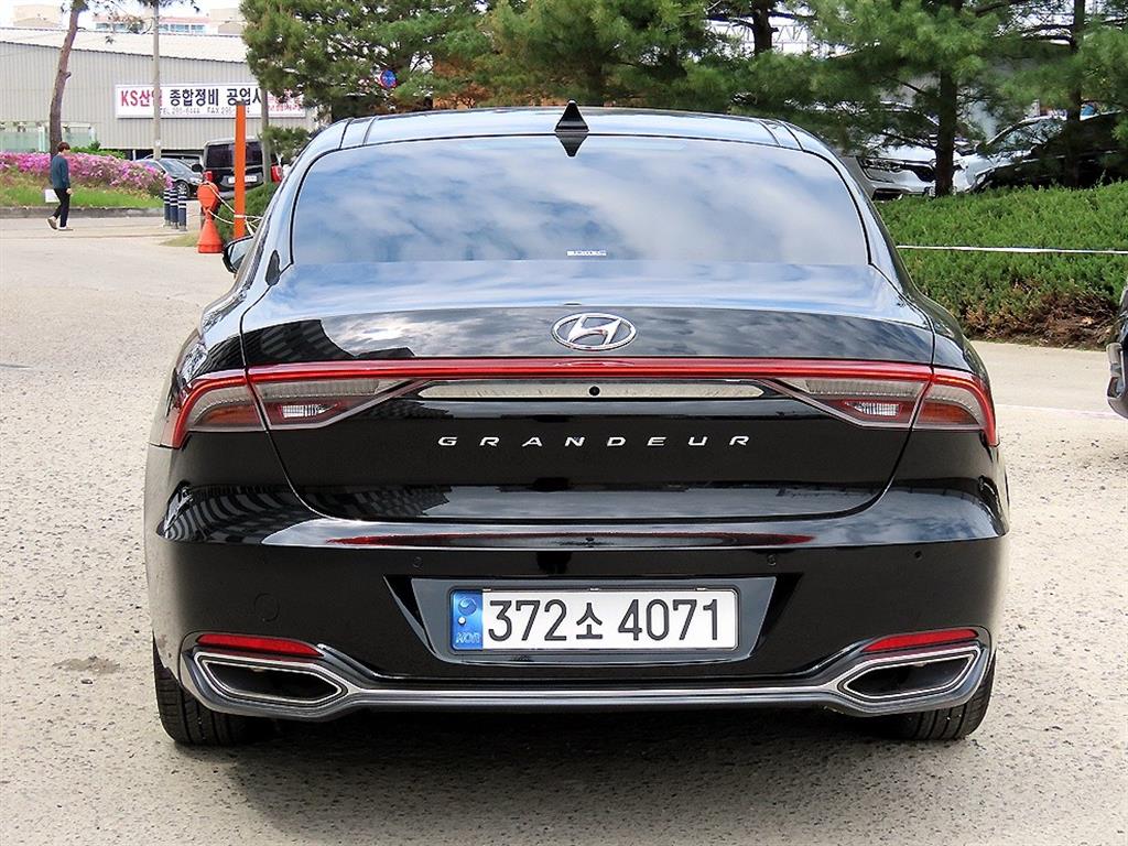 HYUNDAI Grandeur - Vista 4