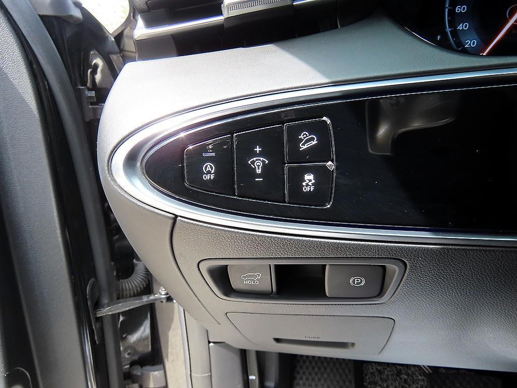 Genesis GV70 - Vista 12