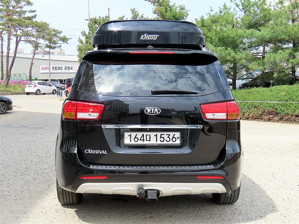 KIA Carnival - Vista 4