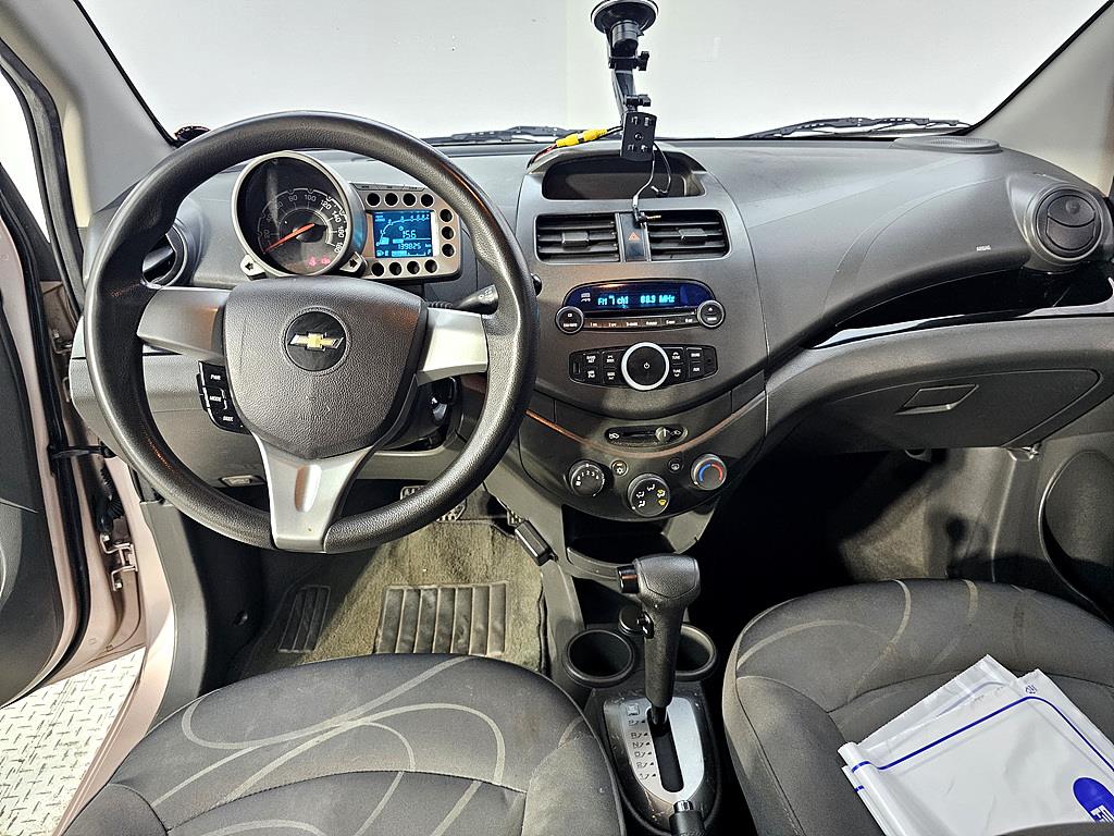 Chevrolet Spark - Vista 5