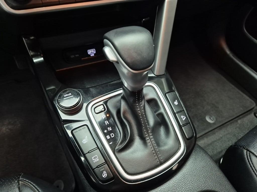 KIA Seltos - Vista 8