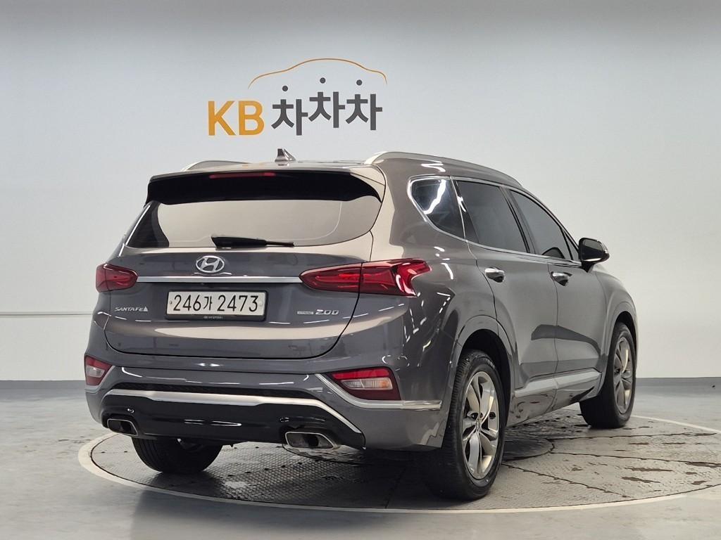 HYUNDAI Santa Fe - Vista 3