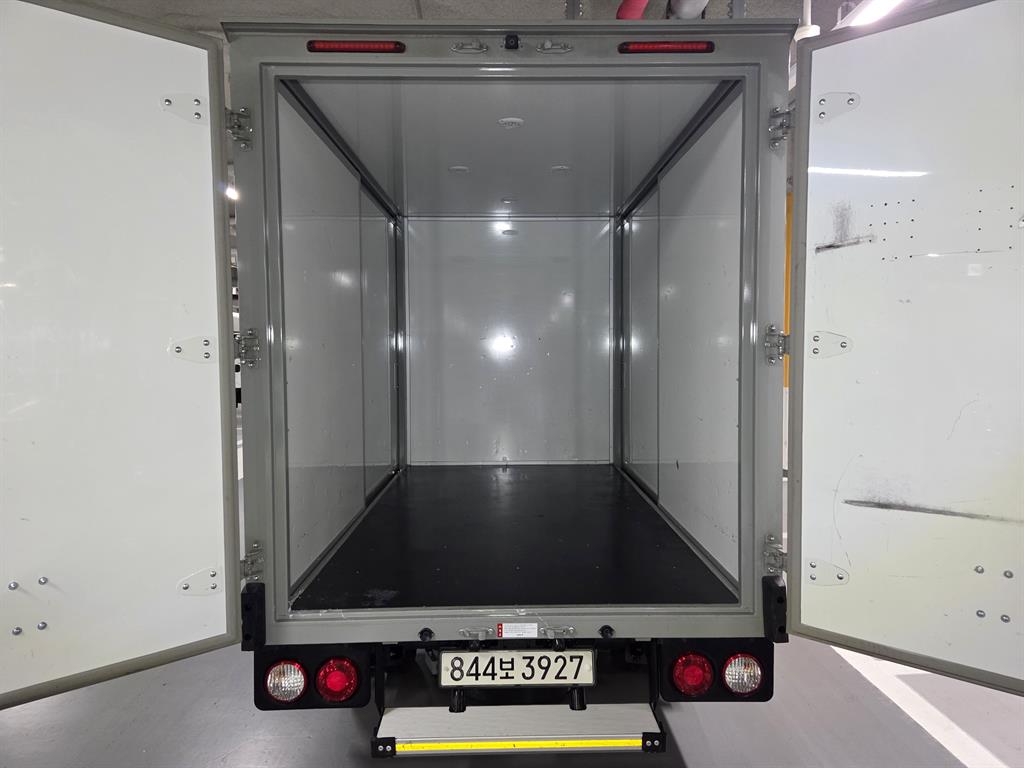 Small Truck Normal Box(High Deck) - Vista 9
