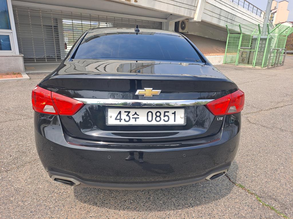 Chevrolet Impala - Vista 4