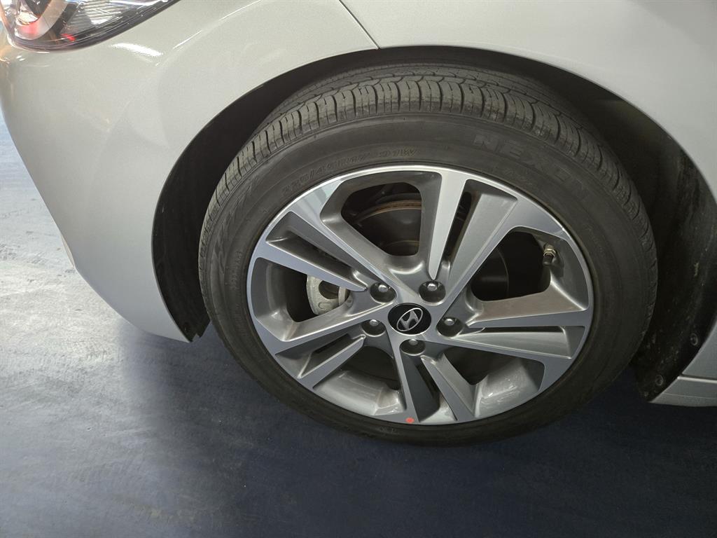 HYUNDAI Avante 2018 Plateado - Importación desde Corea - HF Imports Iquique - Foto 15