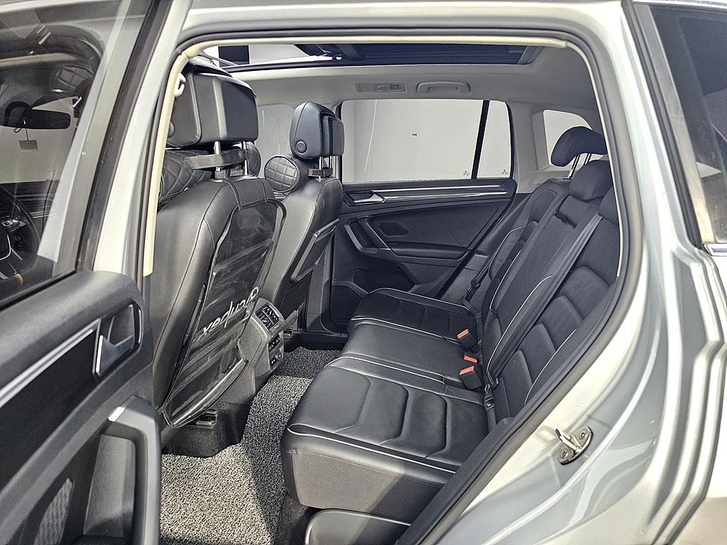Volkswagen Tiguan - Vista 9