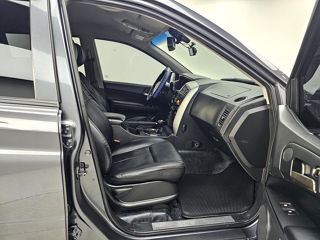 Ssangyong Korando - Vista 11