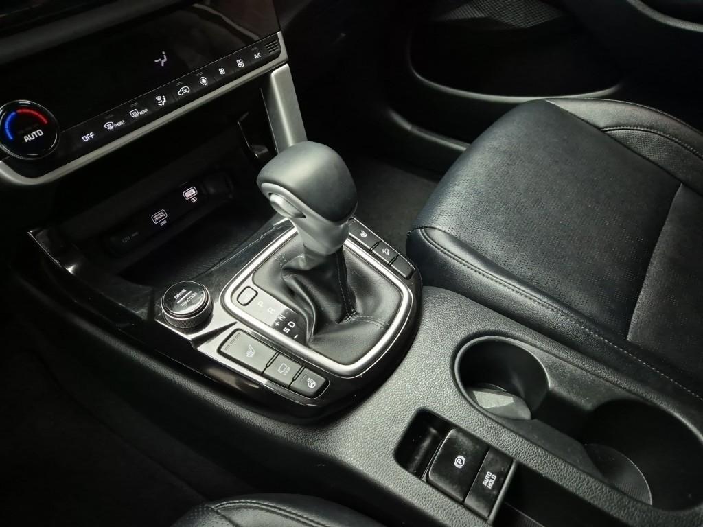 KIA Seltos - Vista 8