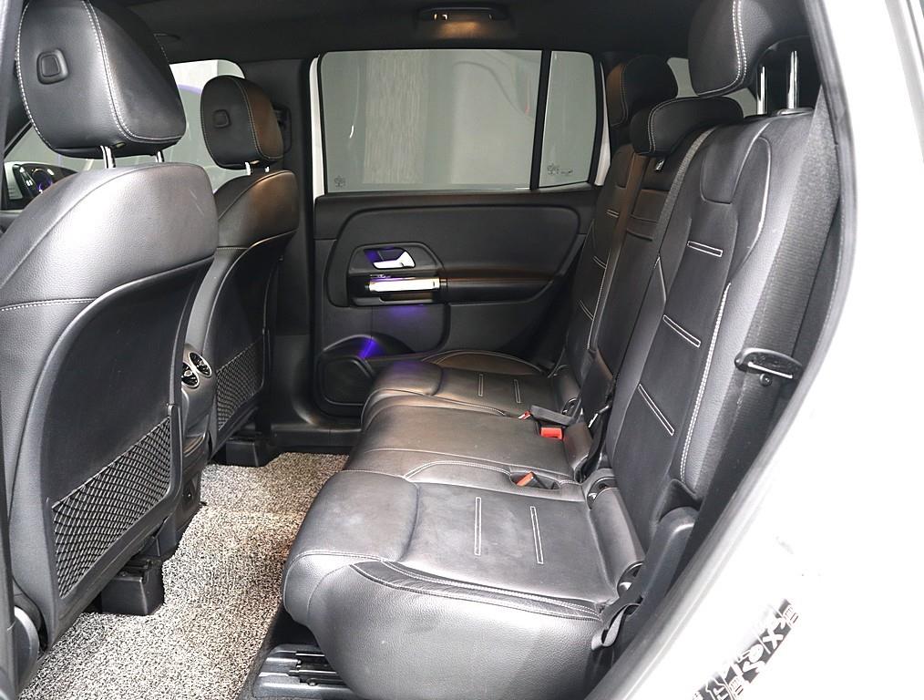 Mercedes Benz GLB Class - Vista 9