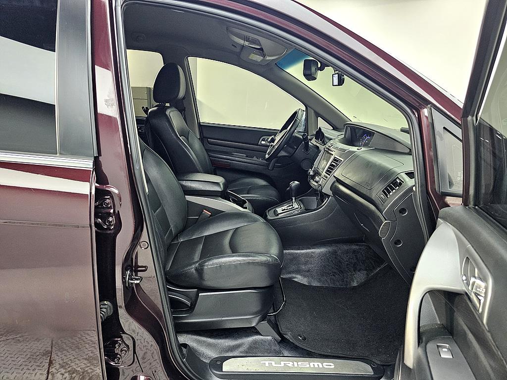 Ssangyong Korando - Vista 11