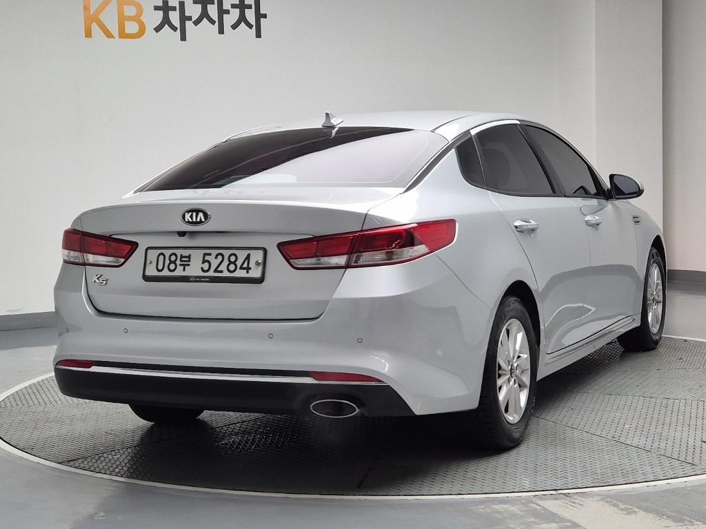 KIA K5 - Vista 3