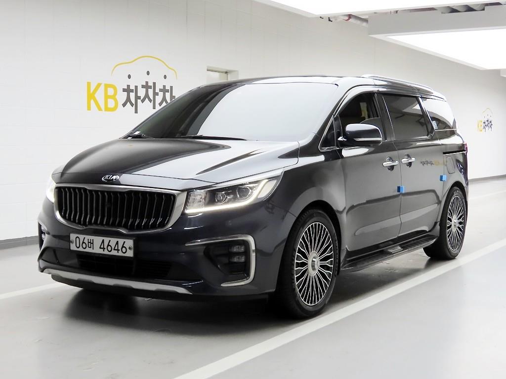 KIA Carnival - Vista 2