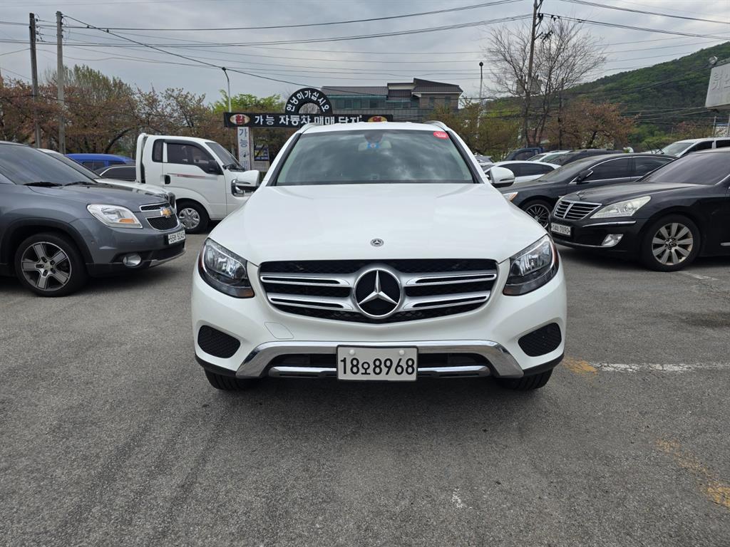 Mercedes Benz GLC Class - Vista 2