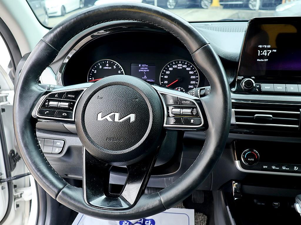 KIA Seltos 2022 Blanco - Importación desde Corea - HF Imports Iquique - Foto 8