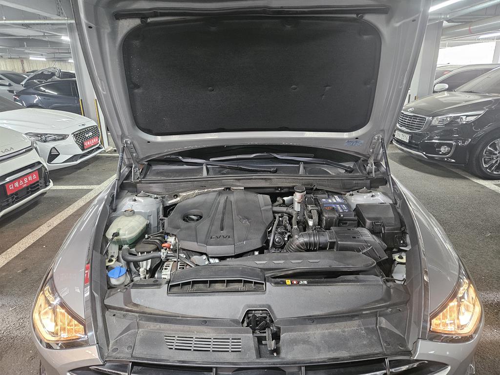 HYUNDAI Sonata - Vista 8