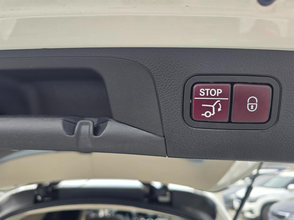 Mercedes Benz GLC Class 2019 Blanco - Importación desde Corea - HF Imports Iquique - Foto 17