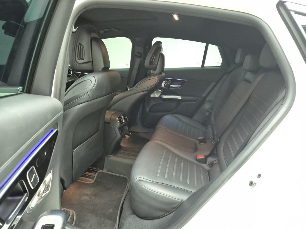 Mercedes Benz GLC Class - Vista 12