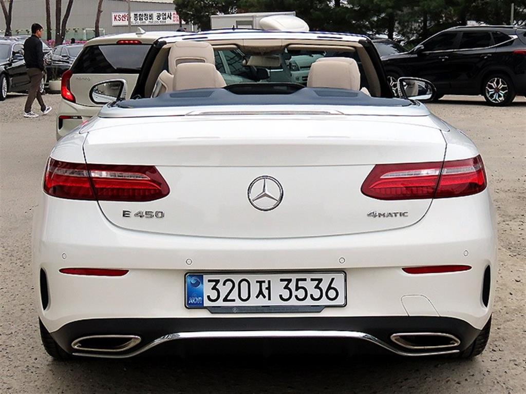 Mercedes Benz E class - Vista 8