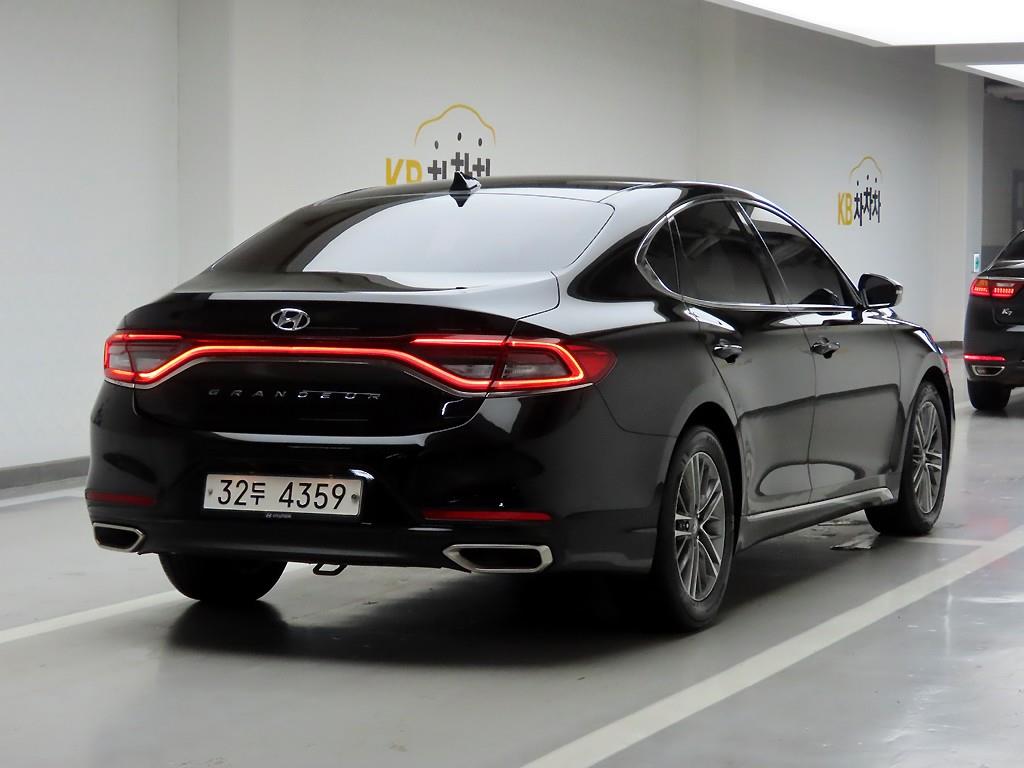 HYUNDAI Grandeur - Vista 4